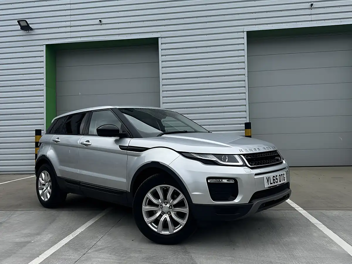 Used 2016 Land Rover Range Rover Evoque Se Tech Silver - Front View