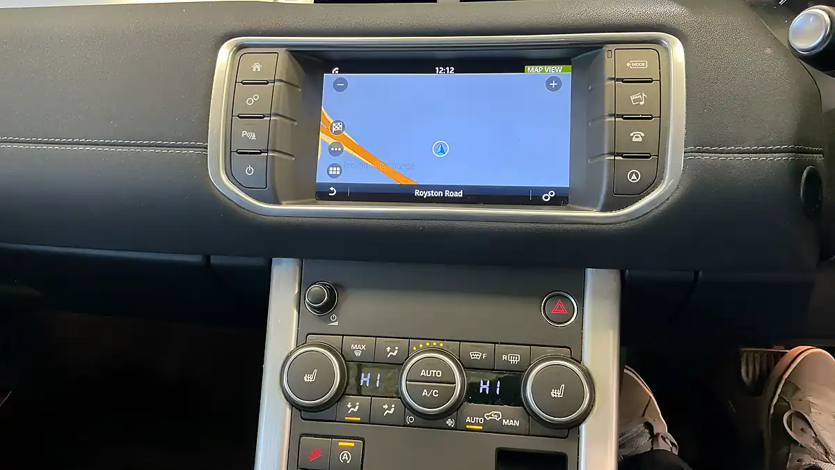 Used 2016 Land Rover Range Rover Evoque Se Tech Silver - Interior and Exterior details 10