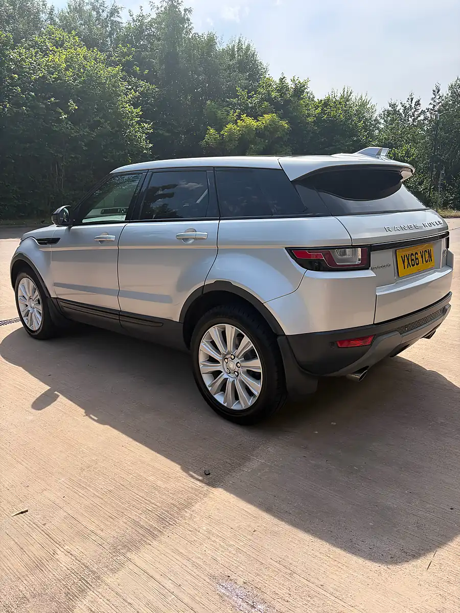 Used 2016 Land Rover Range Rover Evoque Se Tech Silver - Interior and Exterior details 3