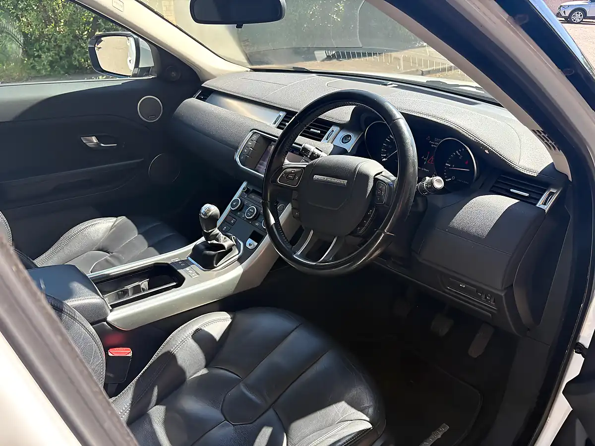 Used 2016 Land Rover Range Rover Evoque Se White - Interior and Exterior details 10
