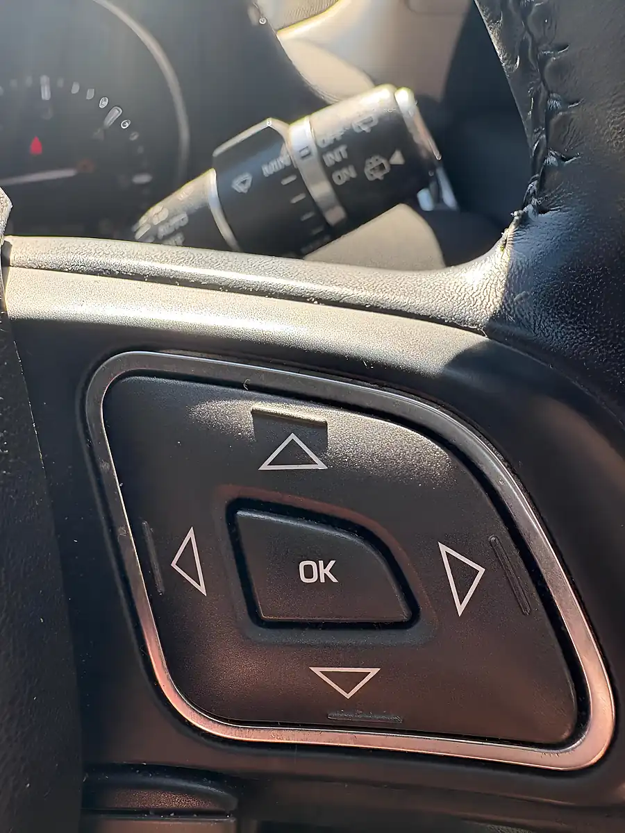 Used 2016 Land Rover Range Rover Evoque Se White - Interior and Exterior details 15
