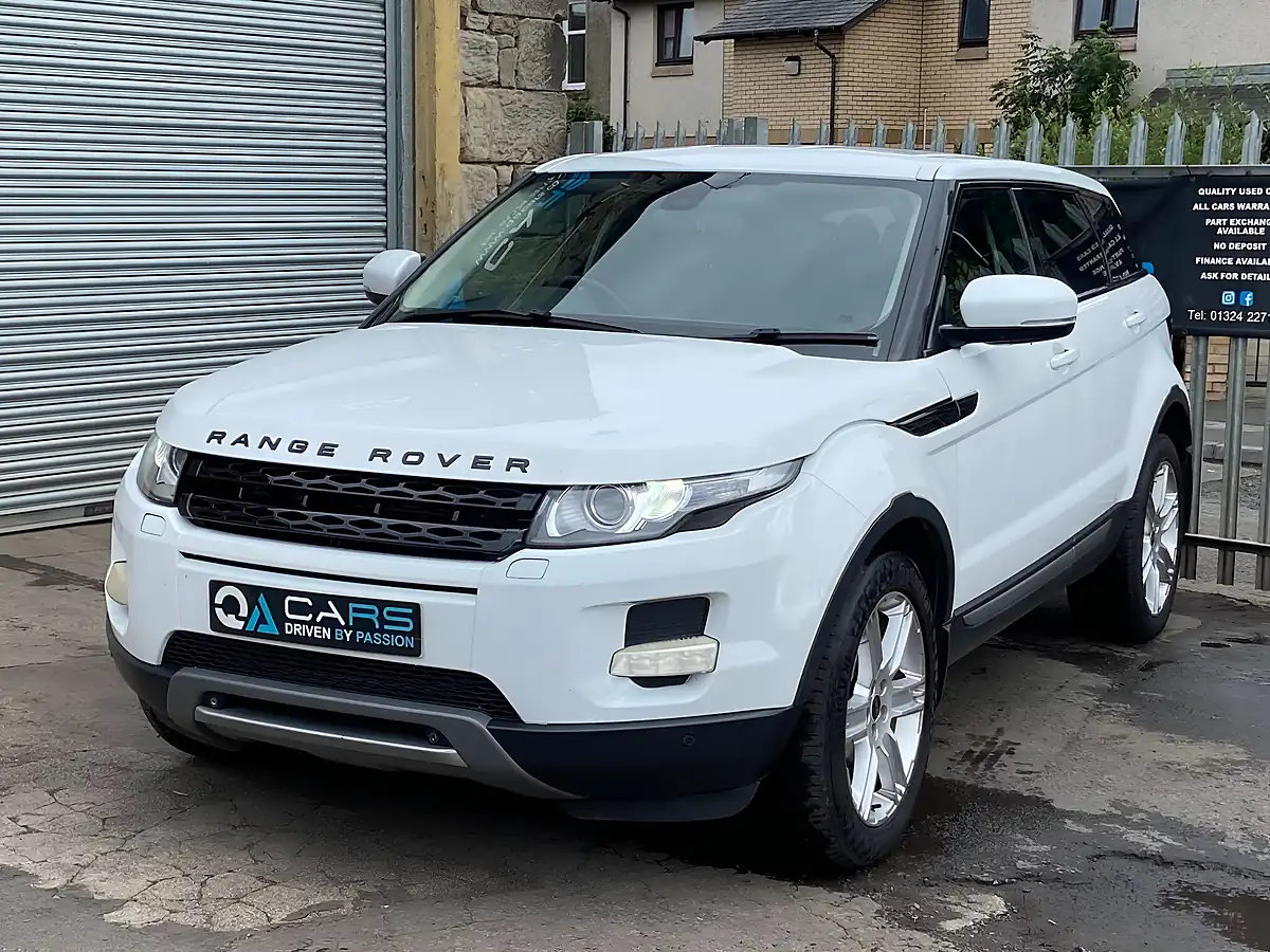 Used 2016 Land Rover Range Rover Evoque Se White - Interior and Exterior details 3