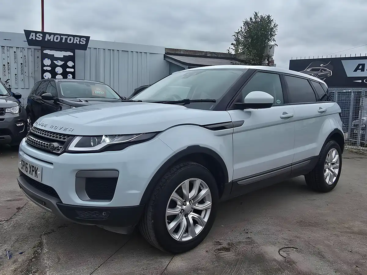 Used 2016 Land Rover Range Rover Evoque Se White - Interior and Exterior details 3
