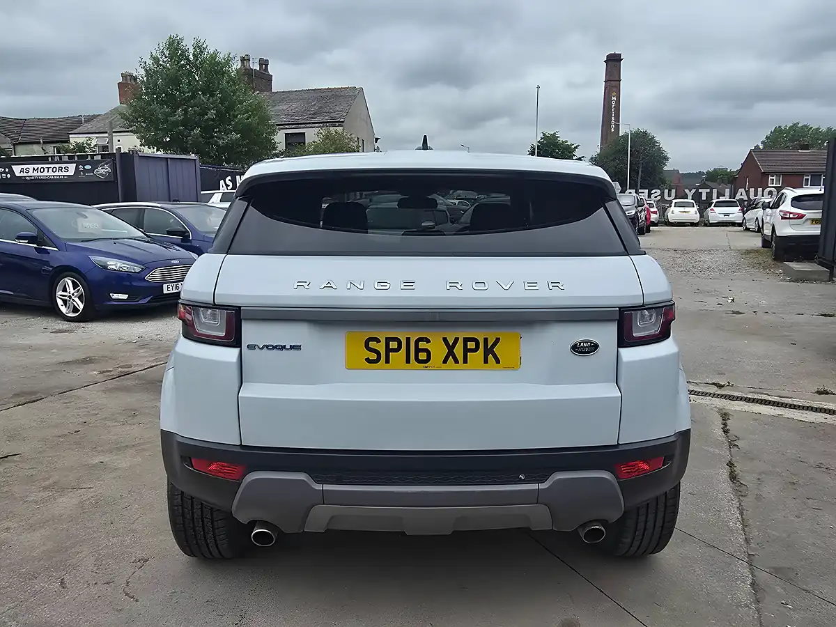 Used 2016 Land Rover Range Rover Evoque Se White - Interior and Exterior details 6