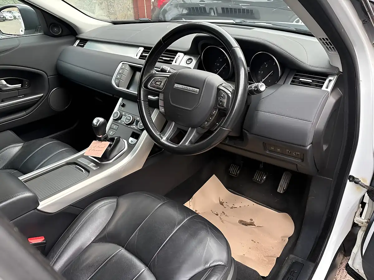 Used 2016 Land Rover Range Rover Evoque Se White - Interior and Exterior details 11