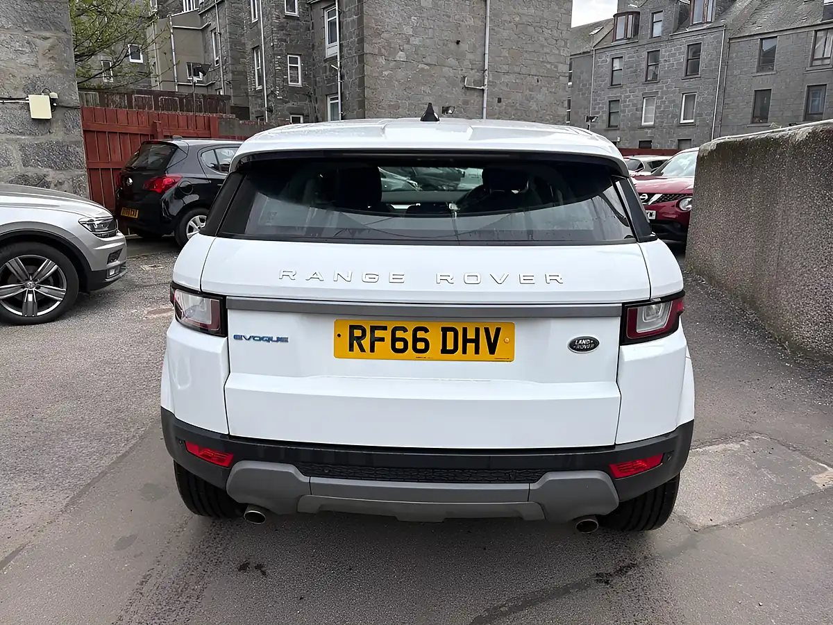 Used 2016 Land Rover Range Rover Evoque Se White - Interior and Exterior details 9