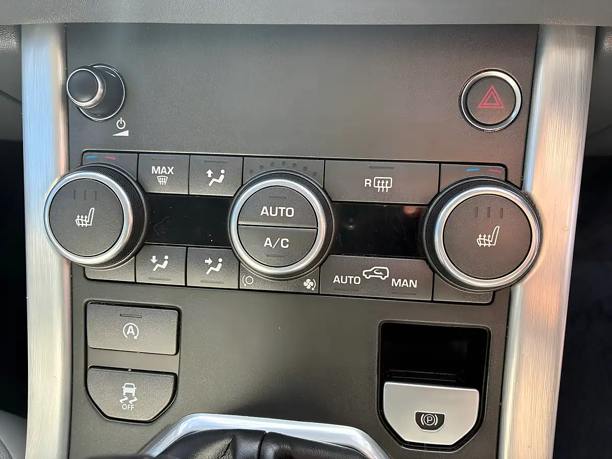 Used 2016 Land Rover Range Rover Evoque Se White - Interior and Exterior details 16