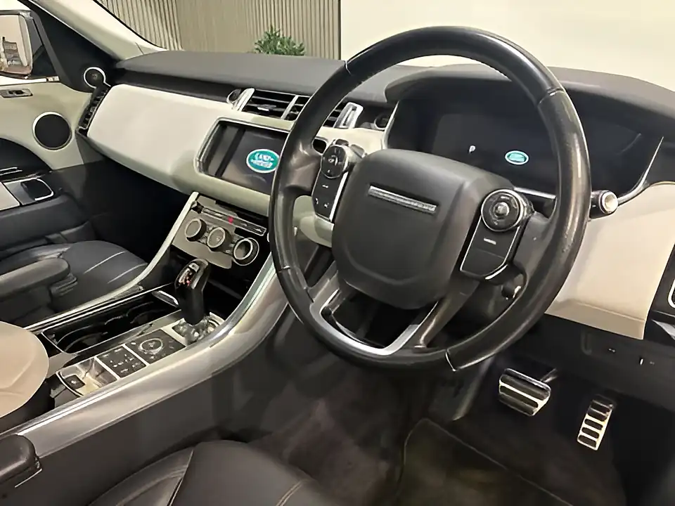 Used 2016 Land Rover Range Rover Sport Hse Dynamic Black - Interior and Exterior details 3