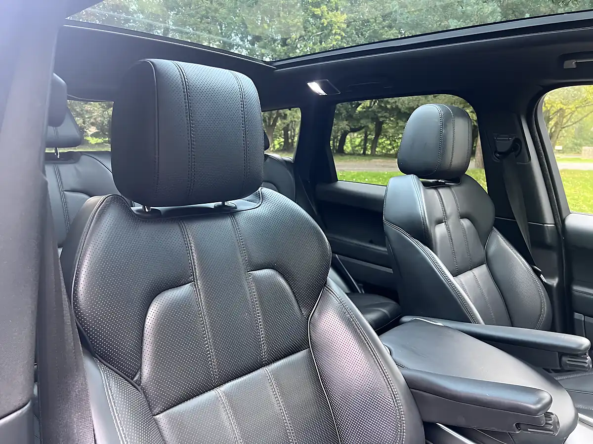 Used 2016 Land Rover Range Rover Sport Hse Dynamic Black - Interior and Exterior details 12