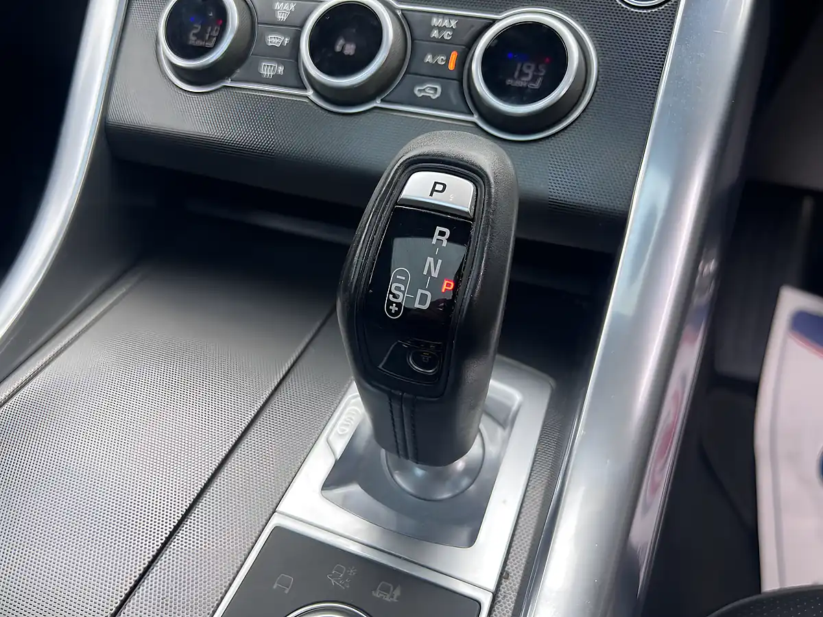 Used 2016 Land Rover Range Rover Sport Hse Dynamic Black - Interior and Exterior details 16