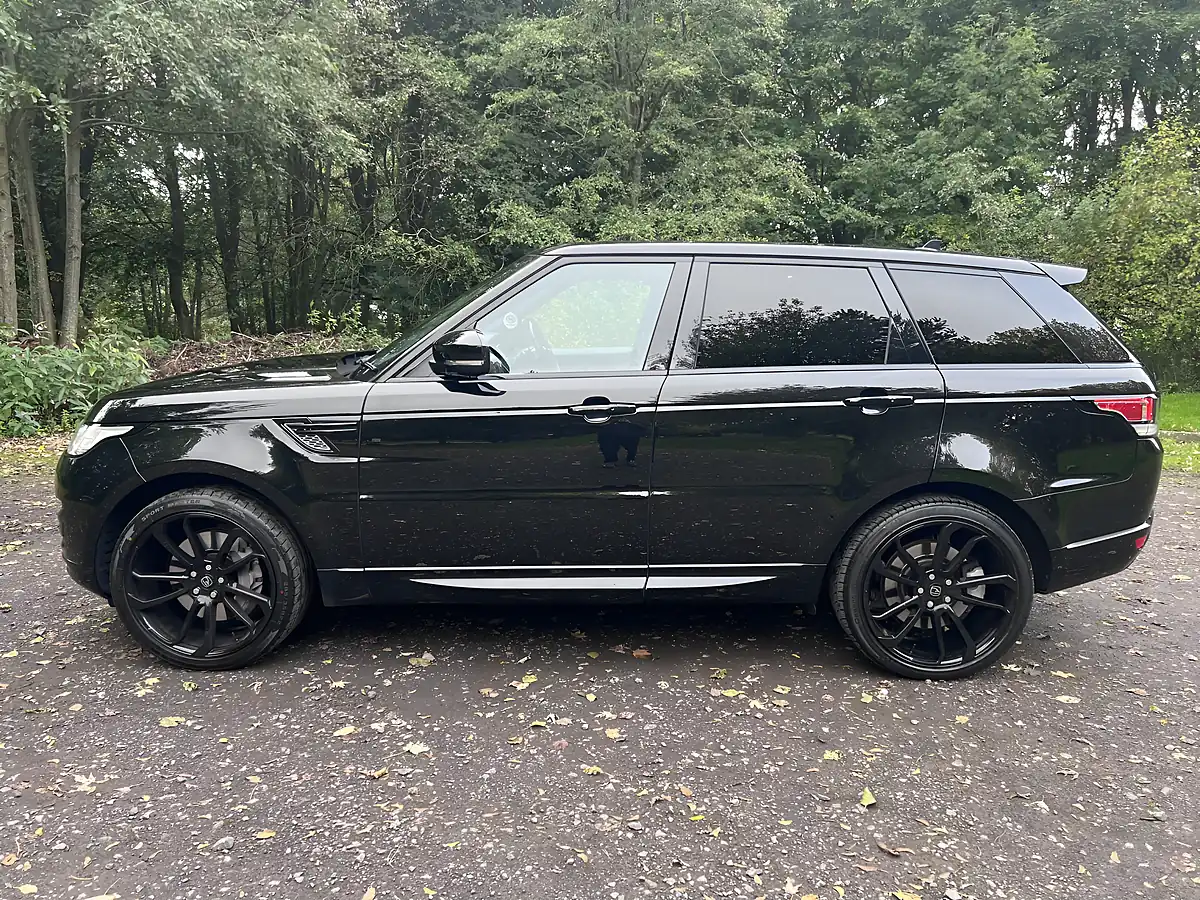 Used 2016 Land Rover Range Rover Sport Hse Dynamic Black - Interior and Exterior details 3