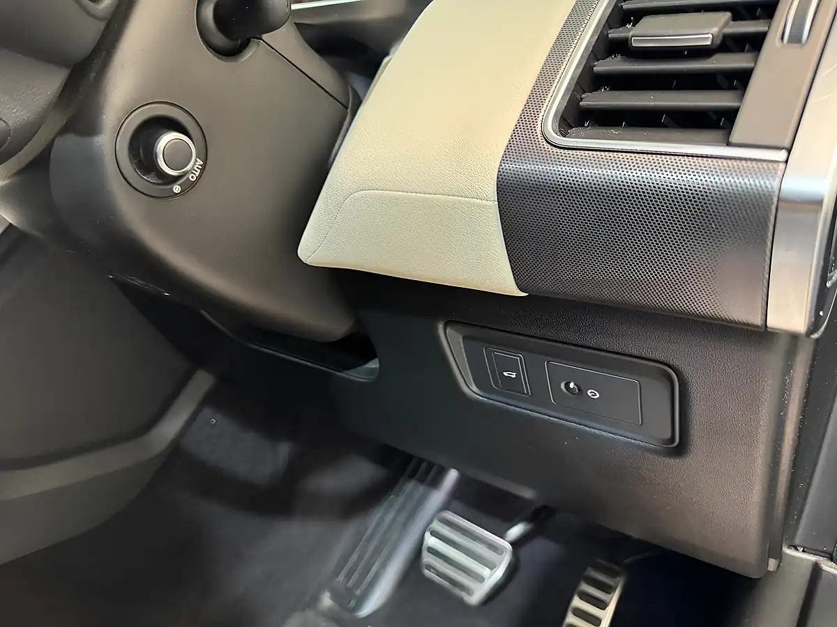 Used 2016 Land Rover Range Rover Sport Hse Dynamic Carpathian Grey - Interior and Exterior details 11
