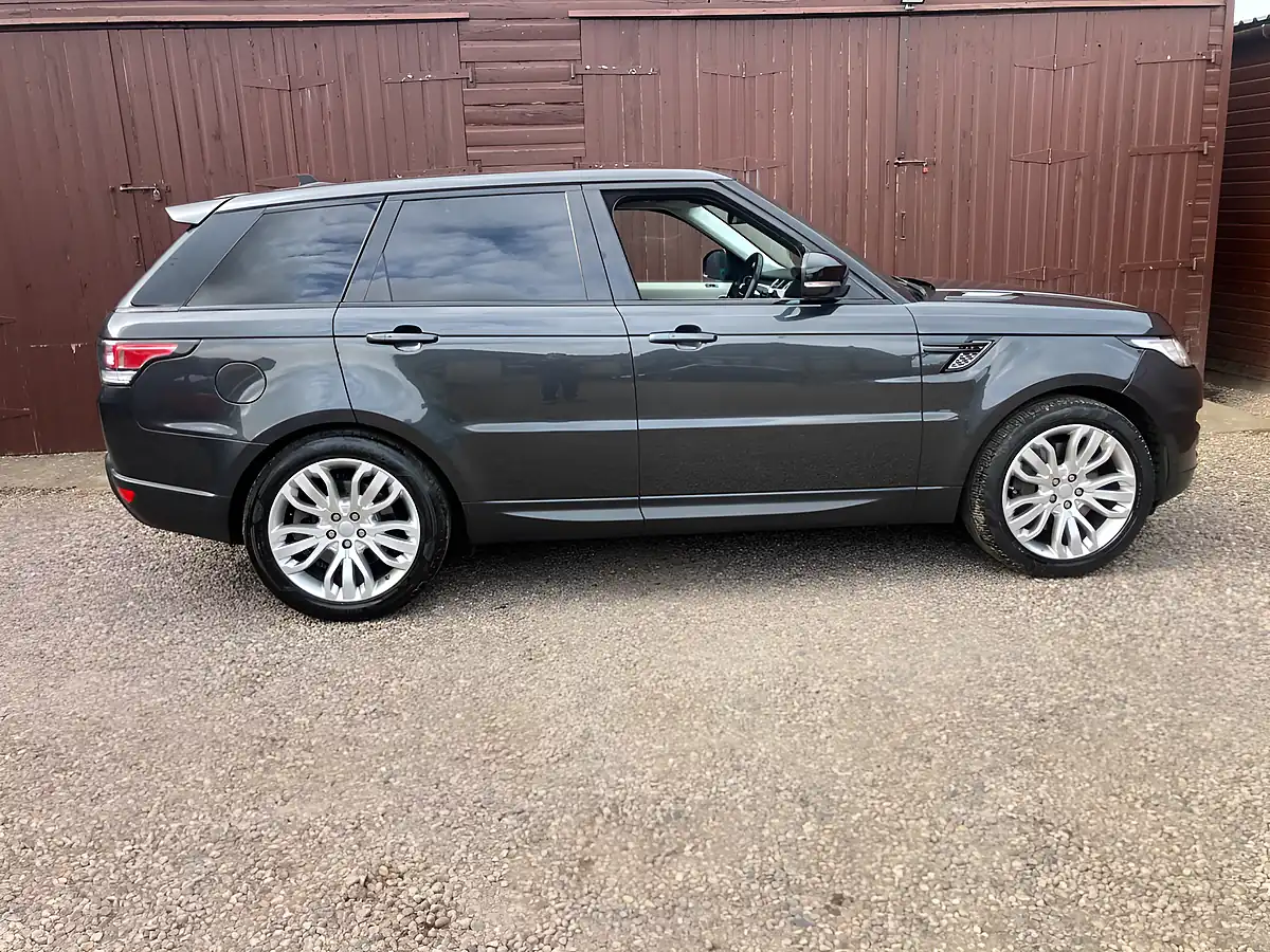 Used 2016 Land Rover Range Rover Sport Hse Dynamic Grey - Interior and Exterior details 5
