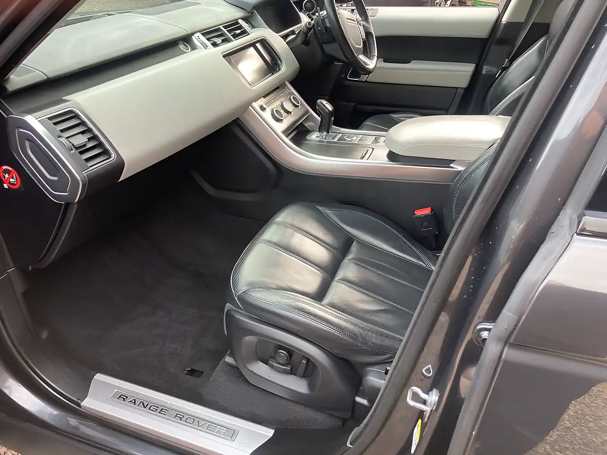 Used 2016 Land Rover Range Rover Sport Hse Dynamic Grey - Interior and Exterior details 8