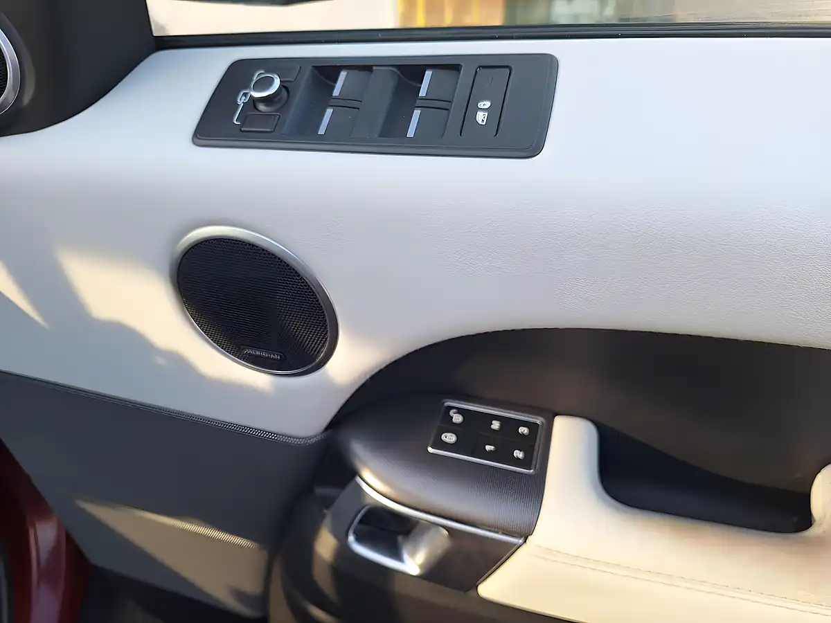 Used 2016 Land Rover Range Rover Sport Hse Dynamic Red - Interior and Exterior details 16