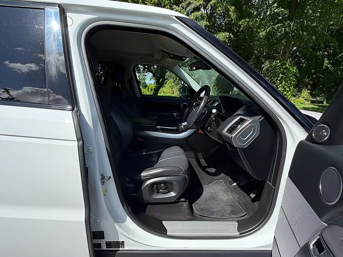 Used 2016 Land Rover Range Rover Sport Hse White - Interior and Exterior details 10