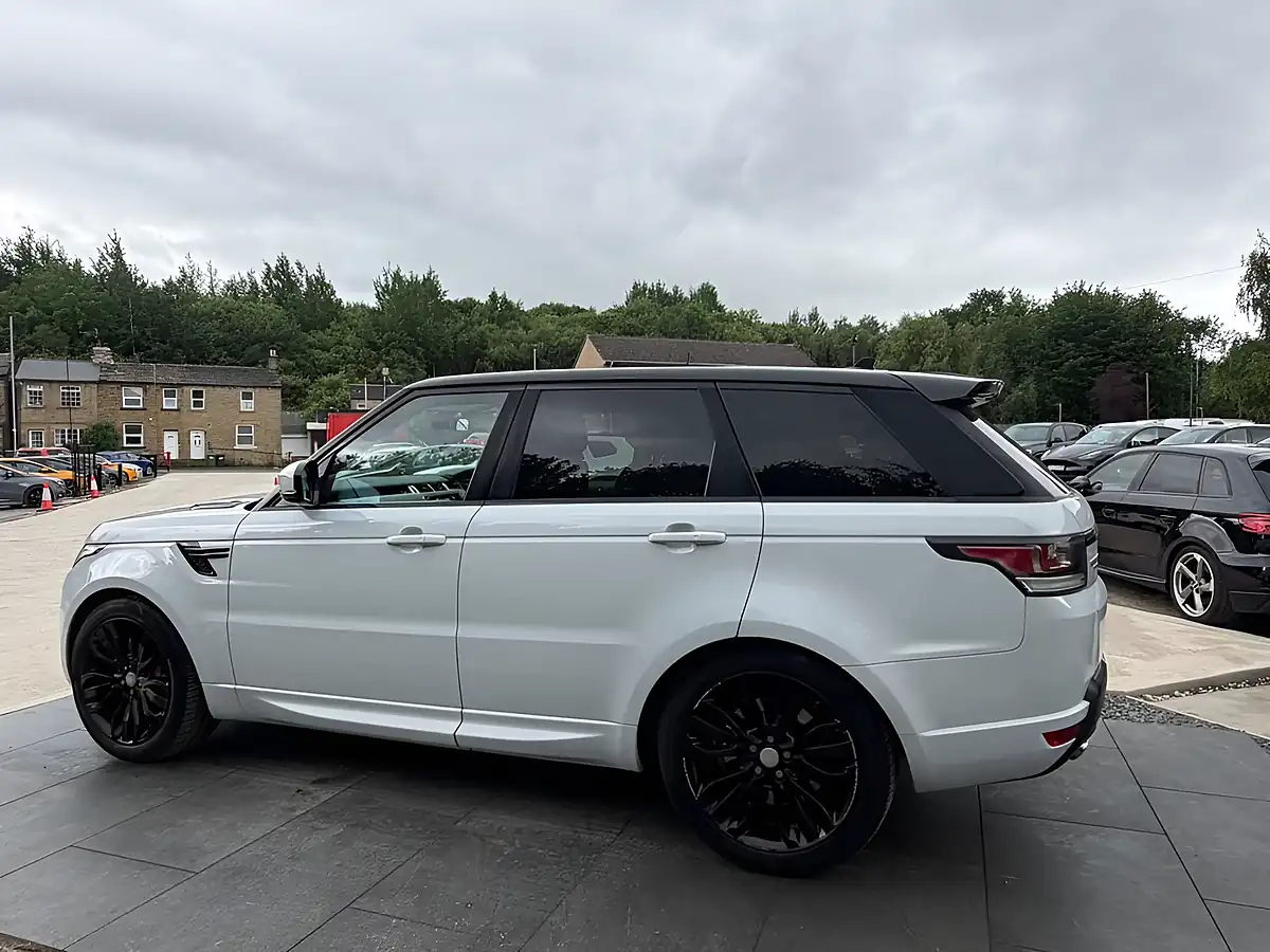 Used 2016 Land Rover Range Rover Sport Hse White - Interior and Exterior details 11