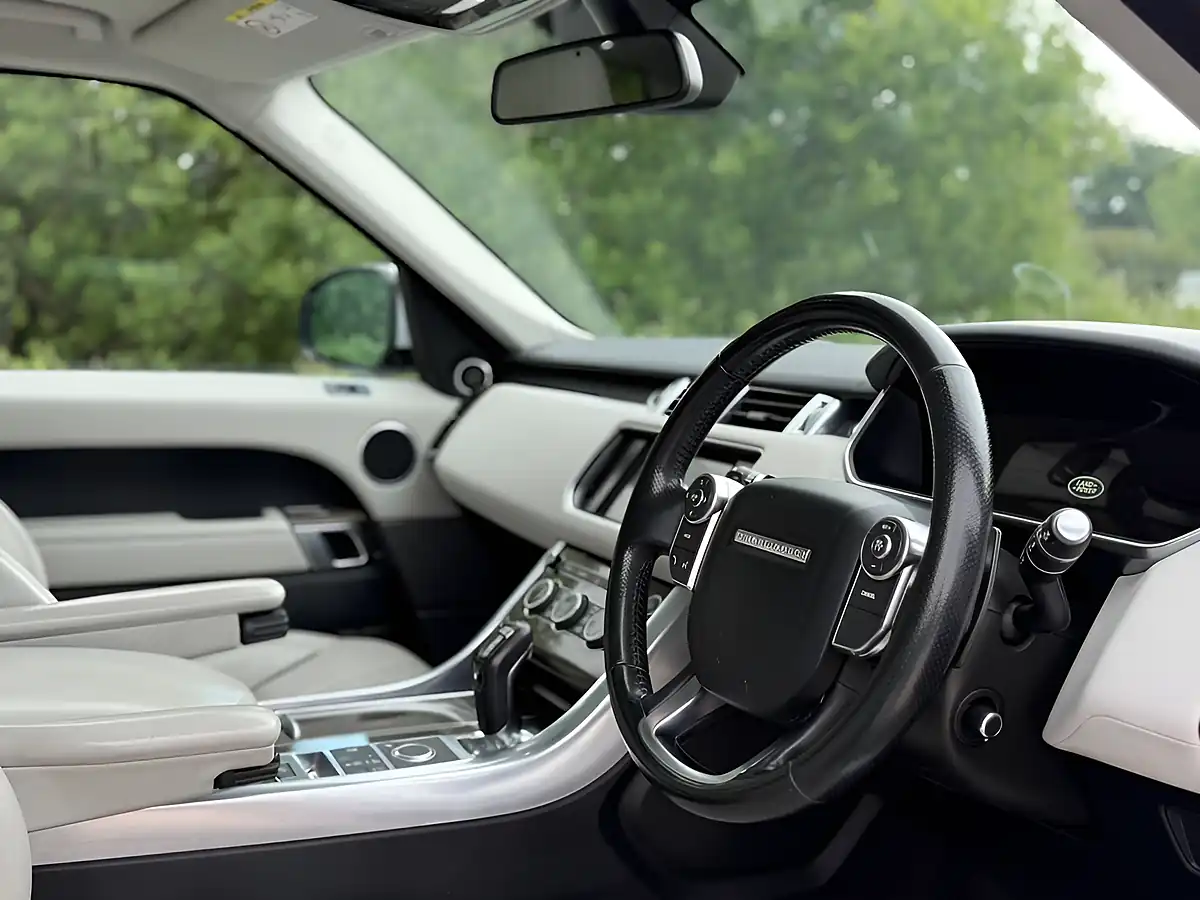 Used 2016 Land Rover Range Rover Sport Hse White - Interior and Exterior details 6