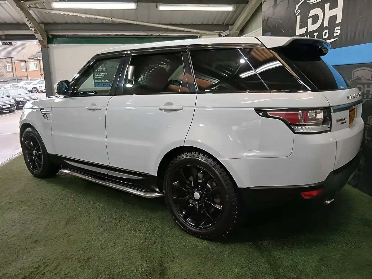 Used 2016 Land Rover Range Rover Sport Hse White - Interior and Exterior details 5