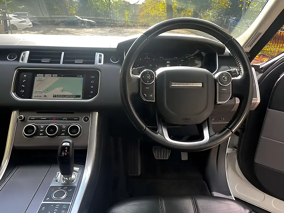 Used 2016 Land Rover Range Rover Sport Hse White - Interior and Exterior details 17