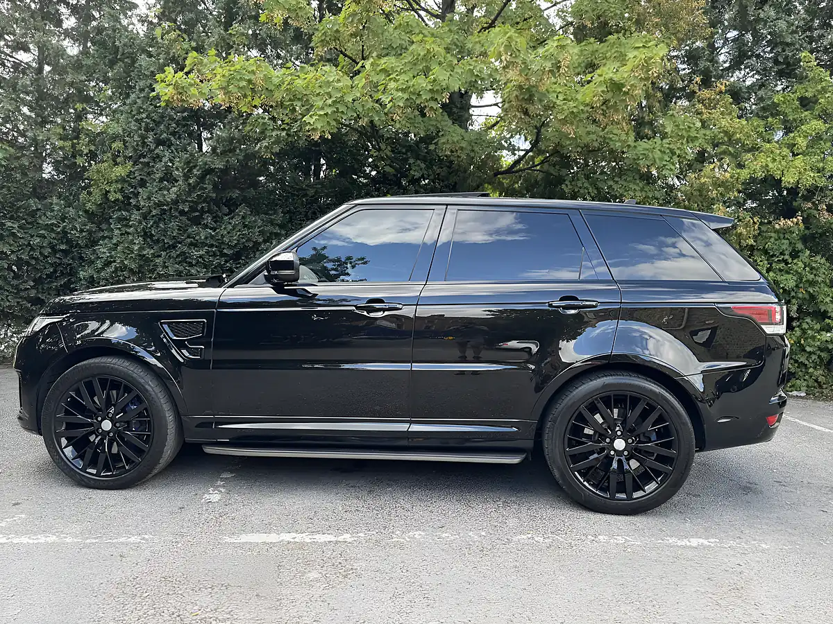 Used 2016 Land Rover Range Rover Sport Svr Black - Interior and Exterior details 7