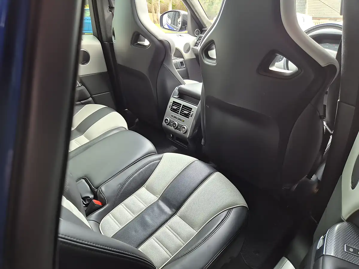 Used 2016 Land Rover Range Rover Sport Svr Estoril Blue Metallic - Interior and Exterior details 14
