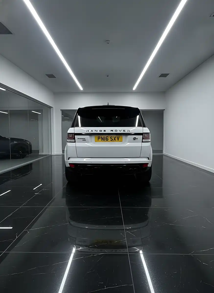 Used 2016 Land Rover Range Rover Sport Svr White - Interior and Exterior details 10