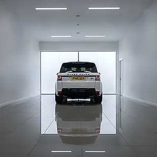 Used 2016 Land Rover Range Rover Sport Svr White - Interior and Exterior details 4