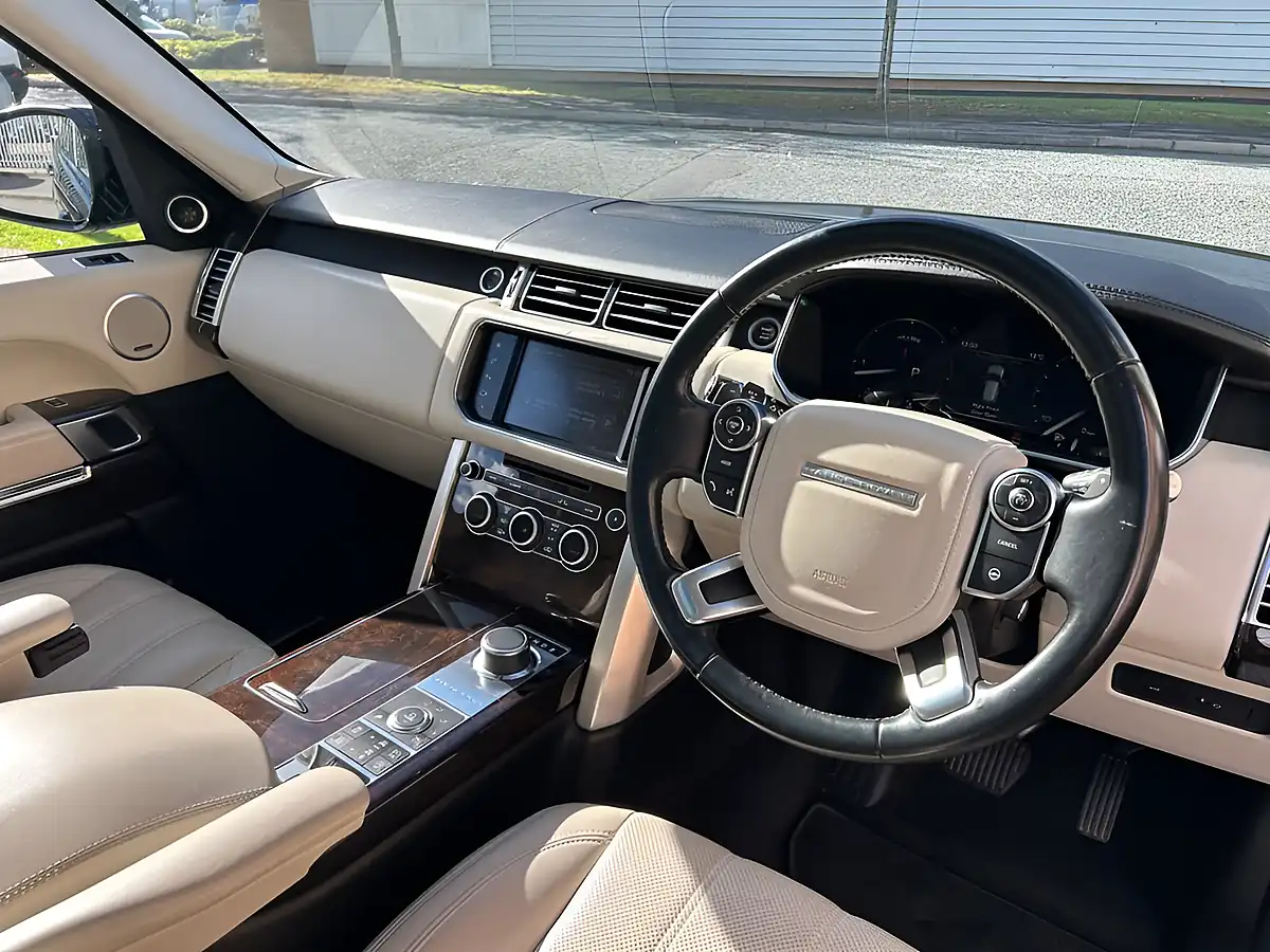 Used 2016 Land Rover Range Rover Vogue Loire Blue Metallic - Interior and Exterior details 15