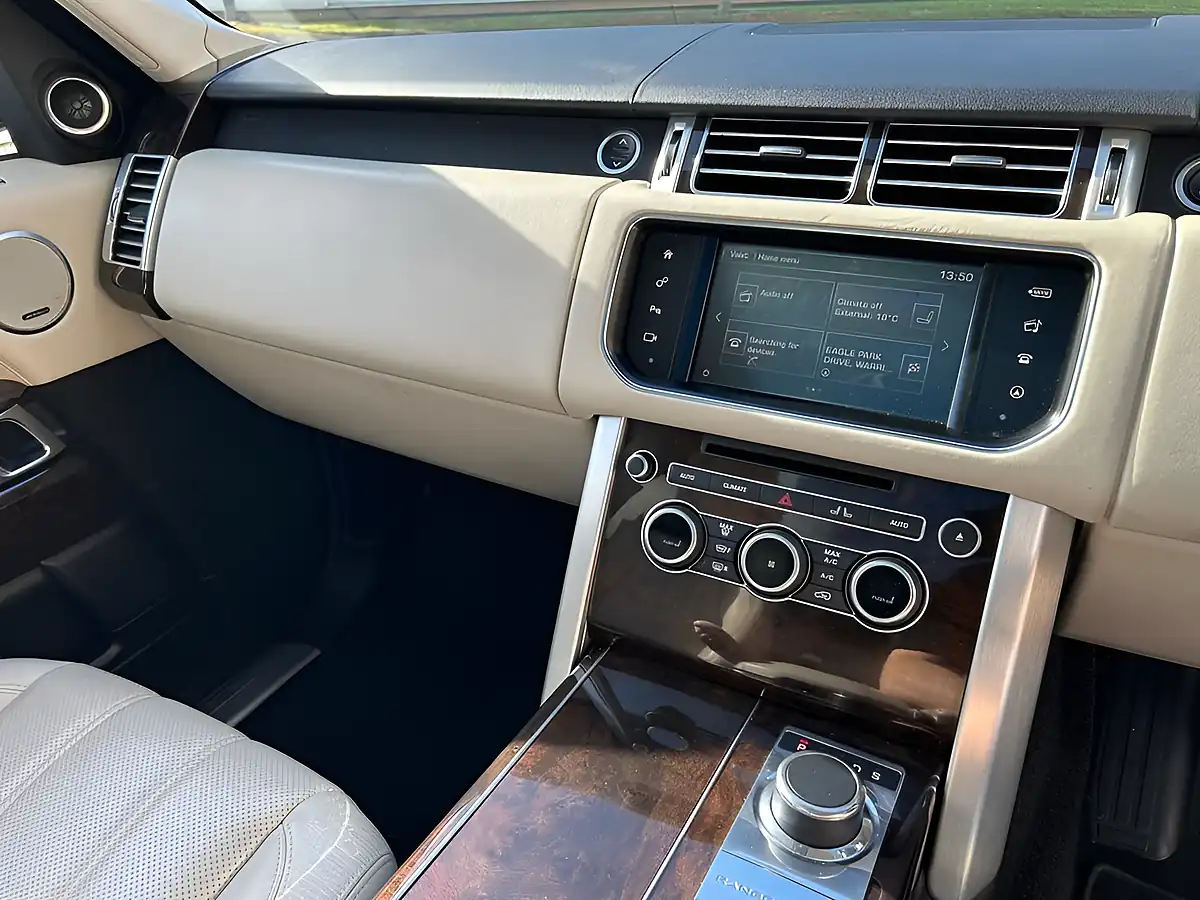 Used 2016 Land Rover Range Rover Vogue Loire Blue Metallic - Interior and Exterior details 16