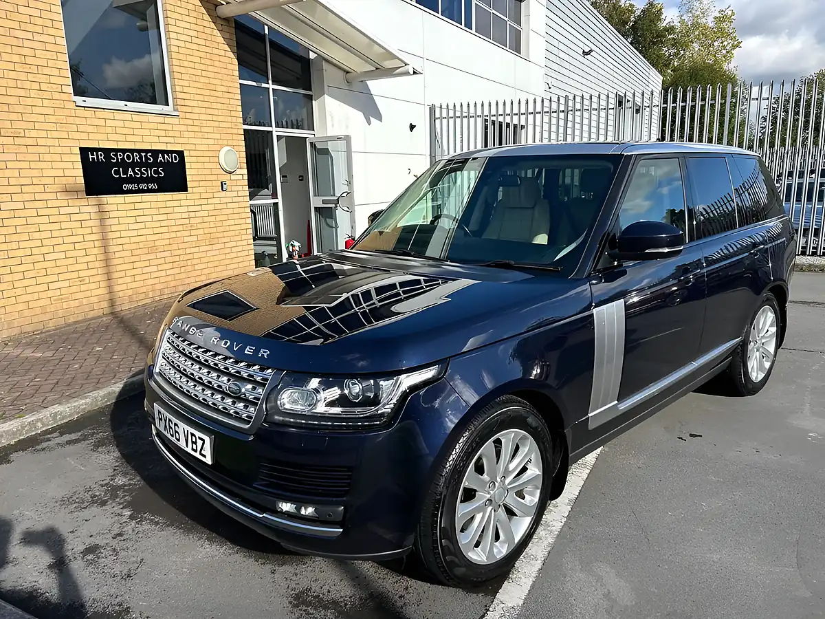 Used 2016 Land Rover Range Rover Vogue Loire Blue Metallic - Interior and Exterior details 20