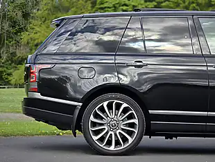 Used 2016 Land Rover Range Rover Vogue Se Black - Interior and Exterior details 12