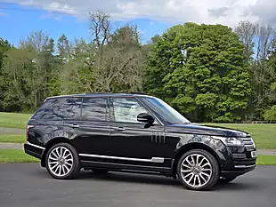 Used 2016 Land Rover Range Rover Vogue Se Black - Interior and Exterior details 9