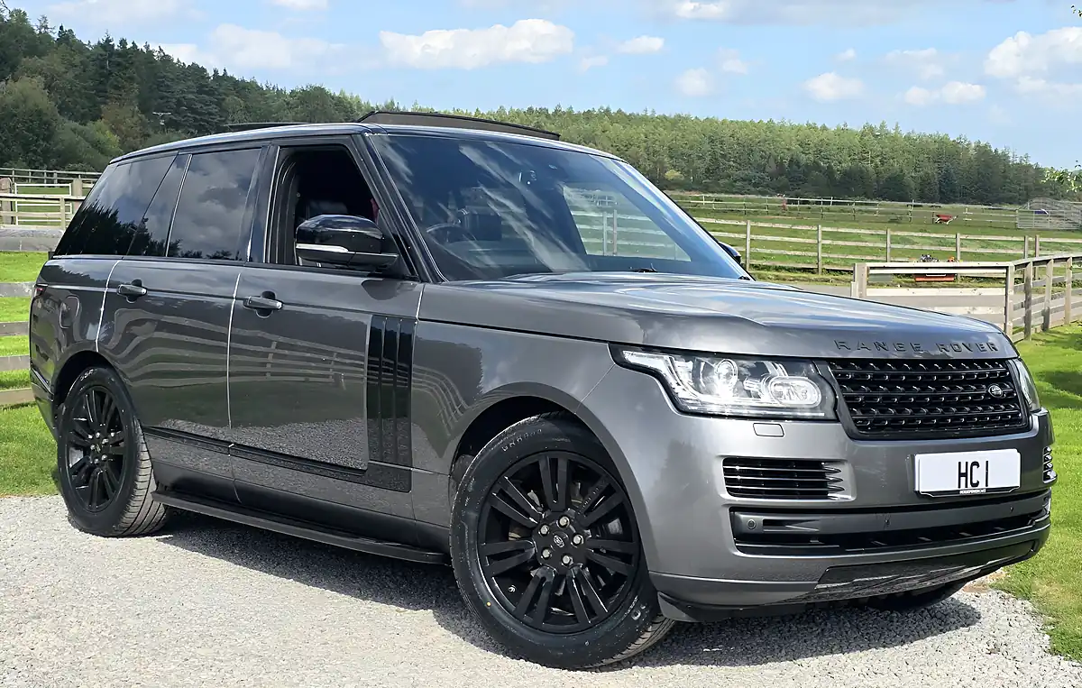Used 2016 Land Rover Range Rover Vogue Se Grey - Front View