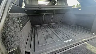 Used 2016 Land Rover Range Rover Vogue Se Grey - Interior and Exterior details 15