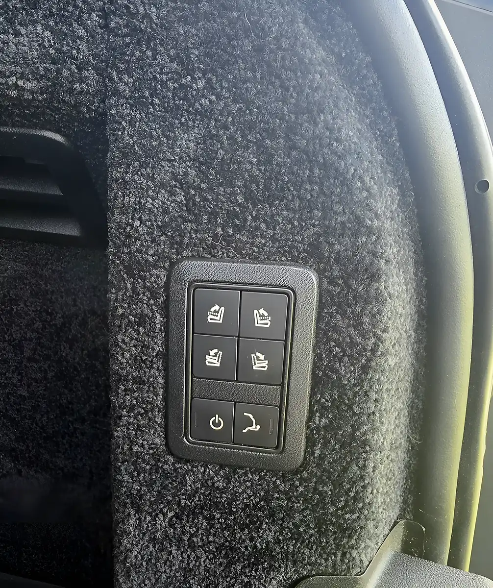 Used 2016 Land Rover Range Rover Vogue Se Grey - Interior and Exterior details 16