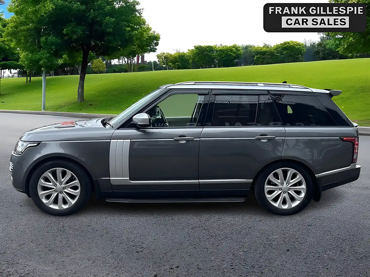 Used 2016 Land Rover Range Rover Vogue Se Grey - Interior and Exterior details 2