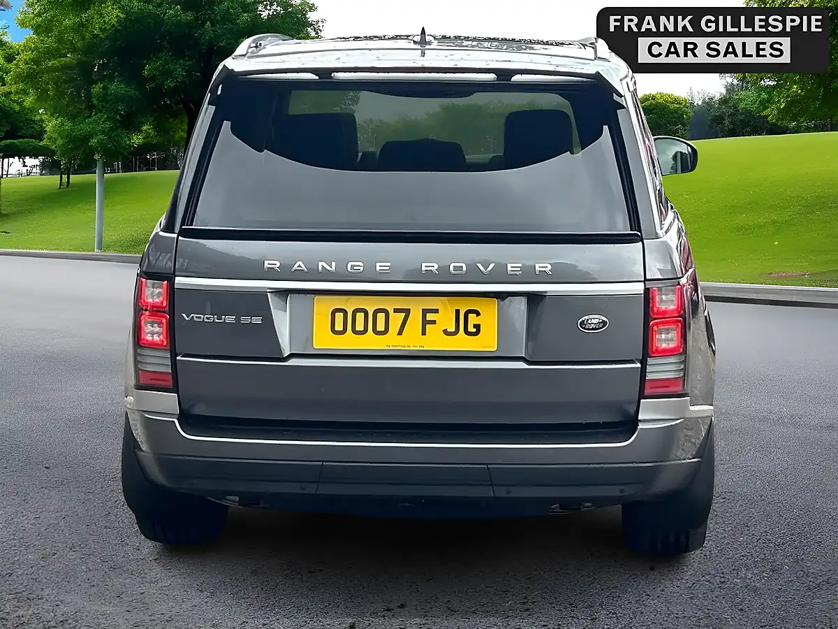 Used 2016 Land Rover Range Rover Vogue Se Grey - Interior and Exterior details 7