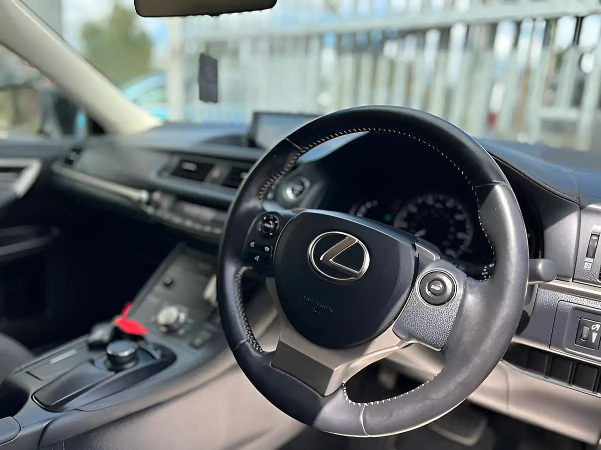Used 2016 Lexus Ct Se Black - Interior and Exterior details 15