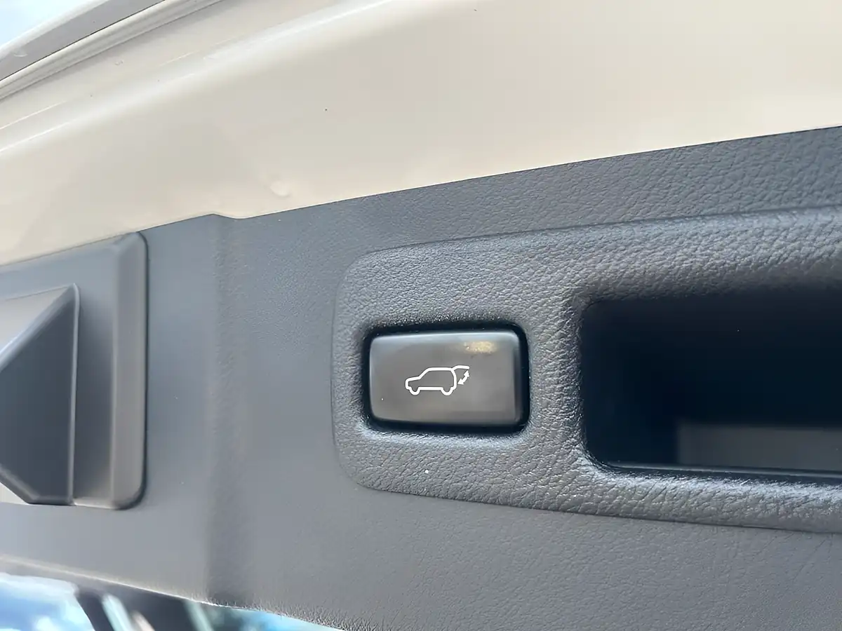 Used 2016 Lexus Nx F Sport White - Interior and Exterior details 20