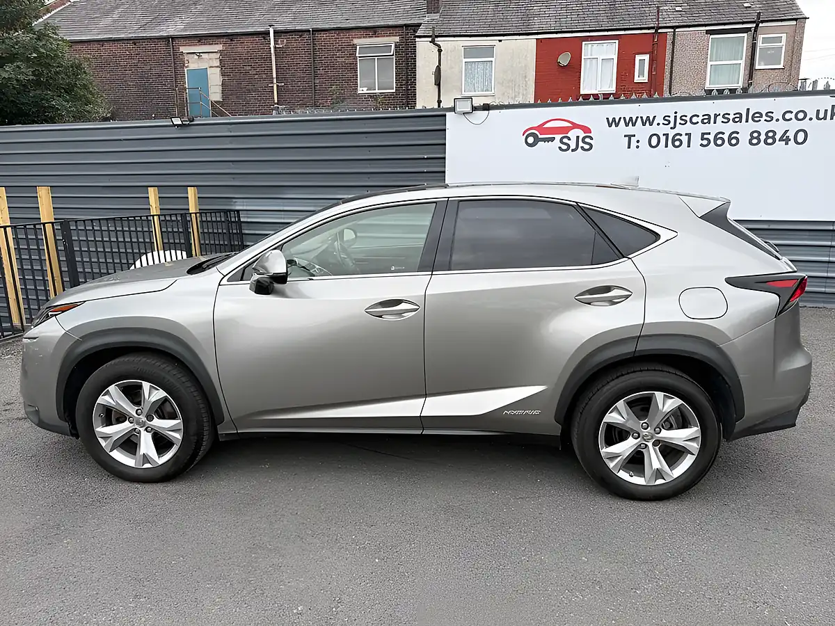 Used 2016 Lexus Nx Premier Silver - Interior and Exterior details 8