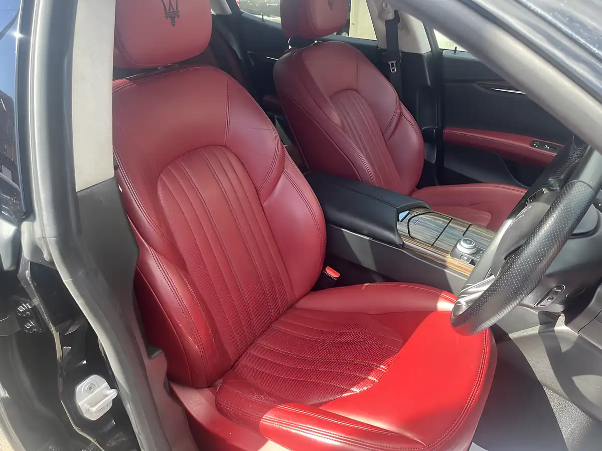 Used 2016 Maserati Ghibli Saloon Black - Interior and Exterior details 11