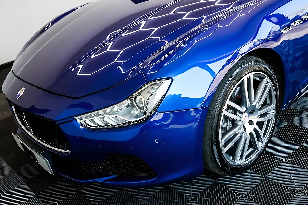 Used 2016 Maserati Ghibli Saloon Blue - Interior and Exterior details 11