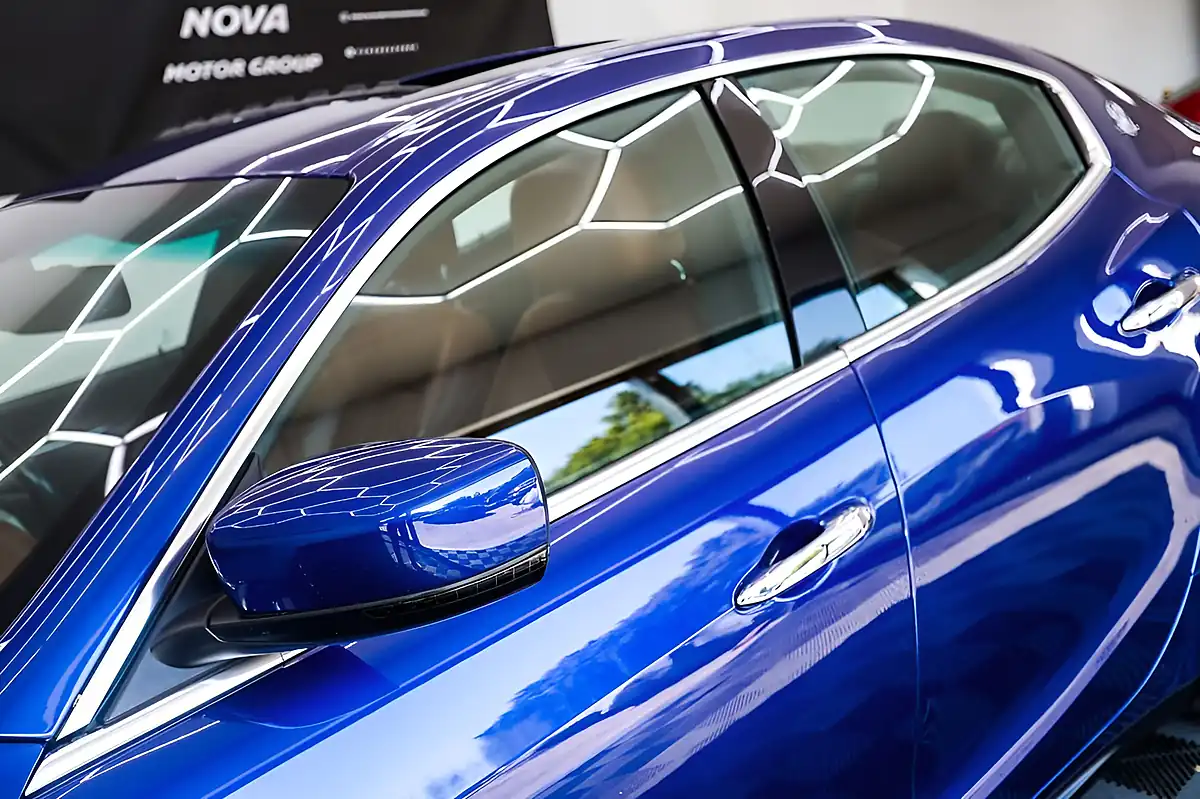Used 2016 Maserati Ghibli Saloon Blue - Interior and Exterior details 12