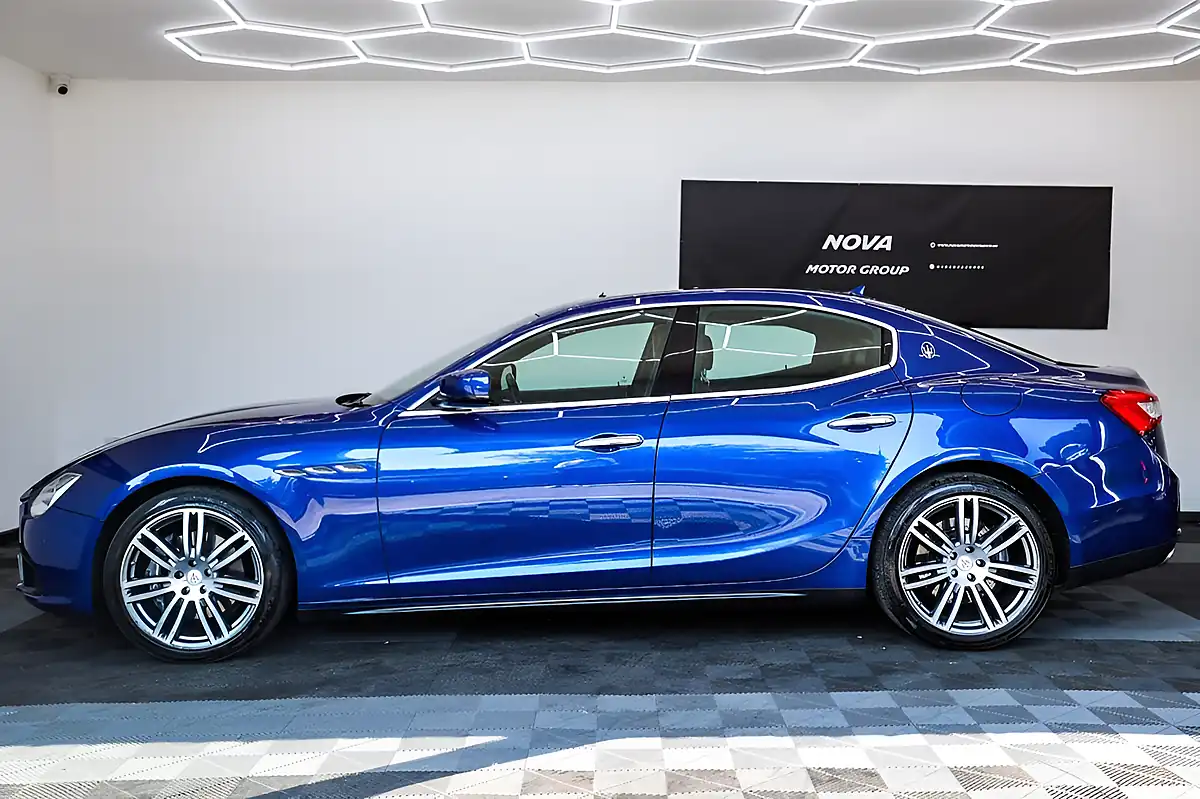 Used 2016 Maserati Ghibli Saloon Blue - Interior and Exterior details 6