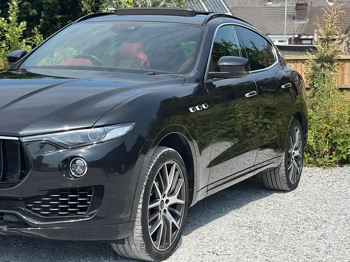 Used 2016 Maserati Levante Zf 4WD Black - Interior and Exterior details 17