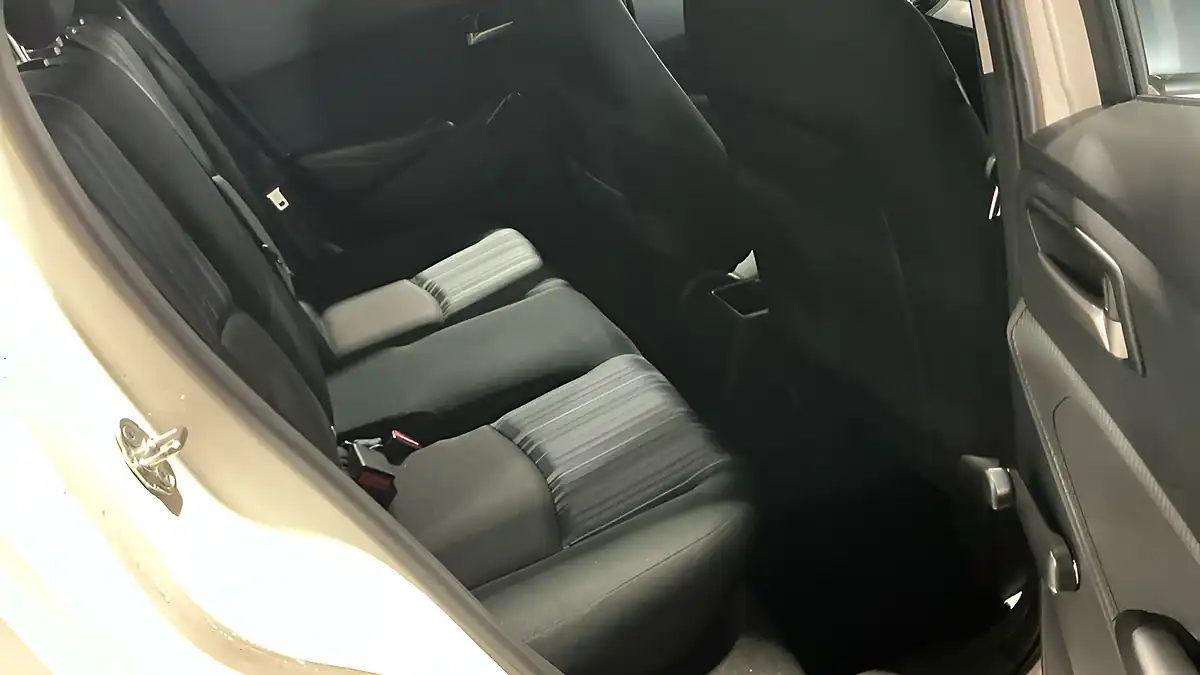 Used 2016 Mazda 2 Se White - Interior and Exterior details 10