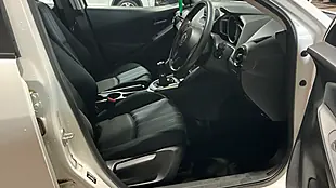 Used 2016 Mazda 2 Se White - Interior and Exterior details 11