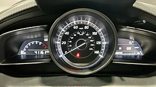 Used 2016 Mazda 2 Se White - Interior and Exterior details 12