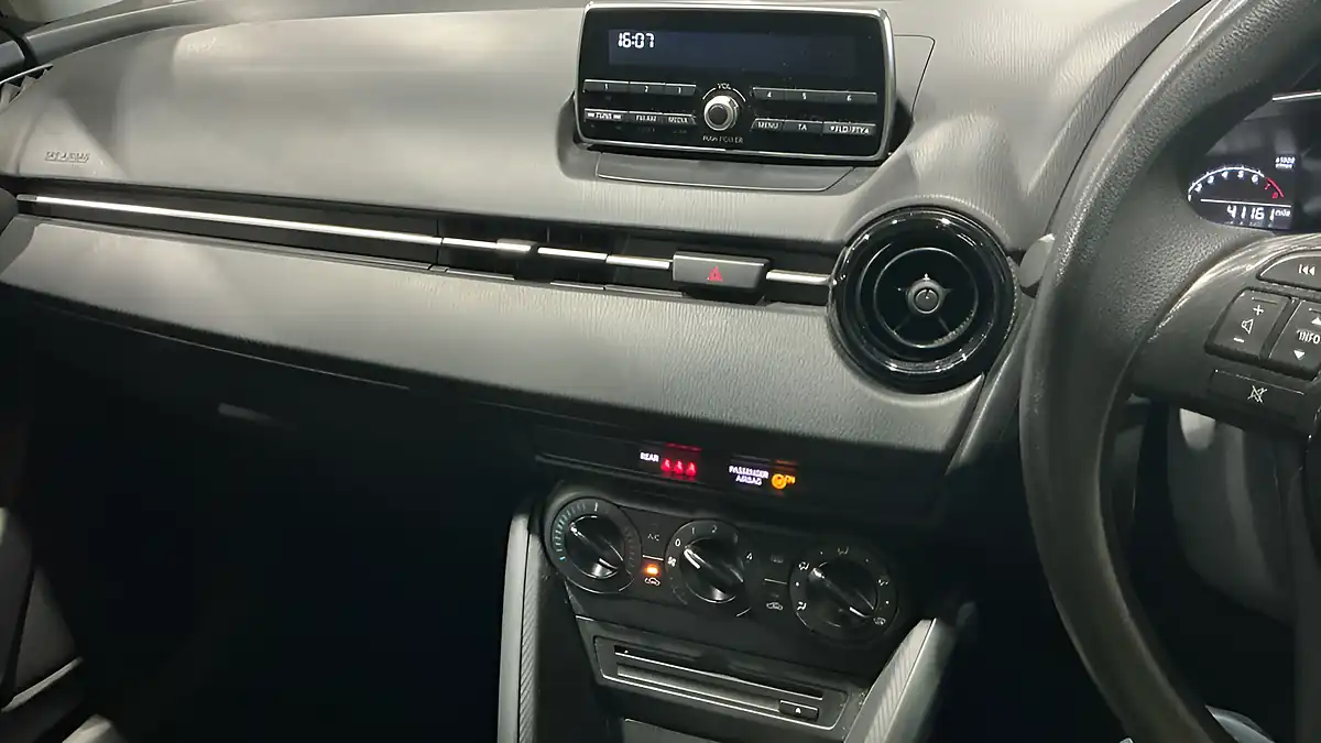 Used 2016 Mazda 2 Se White - Interior and Exterior details 13